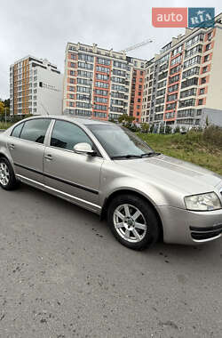 Лифтбек Skoda Superb 2006 в 
