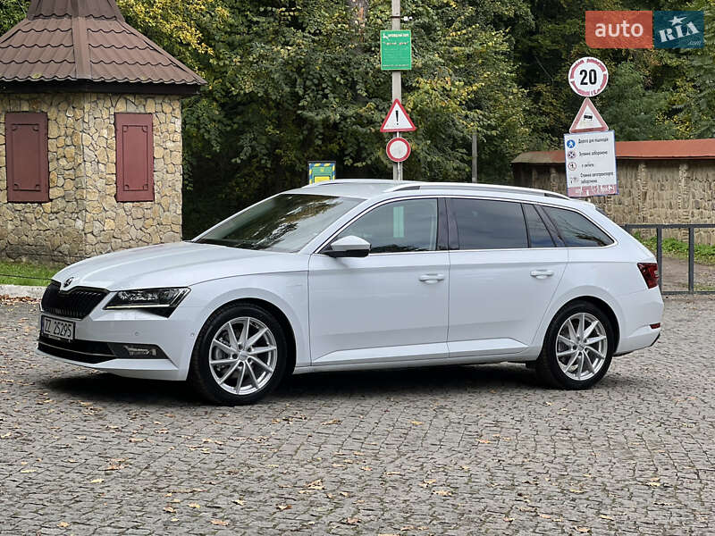 Универсал Skoda Superb 2017 в 