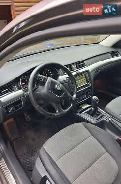Лифтбек Skoda Superb 2012 в 