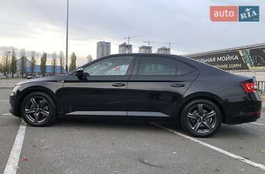 Лифтбек Skoda Superb 2019 в 