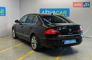 Ліфтбек Skoda Superb 2012 в 