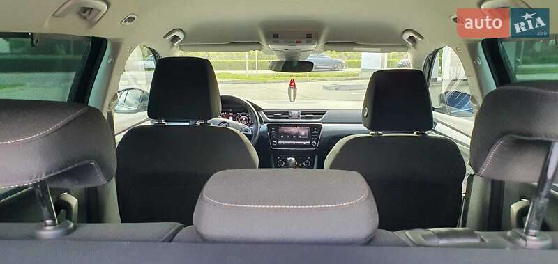 Универсал Skoda Superb 2019 в Ужгороде