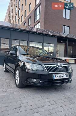 Лифтбек Skoda Superb 2014 в 