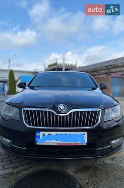 Ліфтбек Skoda Superb 2014 в  фото 6 Ліфтбек Skoda Superb 2014 в