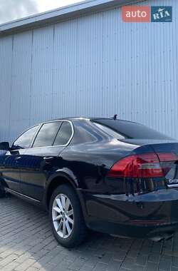 Ліфтбек Skoda Superb 2014 в  фото 10 Ліфтбек Skoda Superb 2014 в