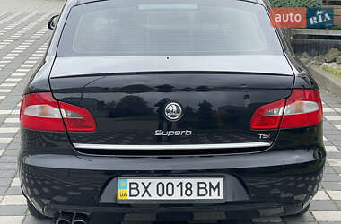 Лифтбек Skoda Superb 2010 в 
