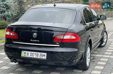 Лифтбек Skoda Superb 2010 в 
