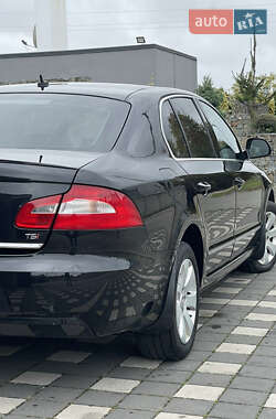 Лифтбек Skoda Superb 2010 в 