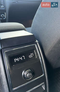 Універсал Skoda Superb 2012 в  фото 14 Універсал Skoda Superb 2012 в