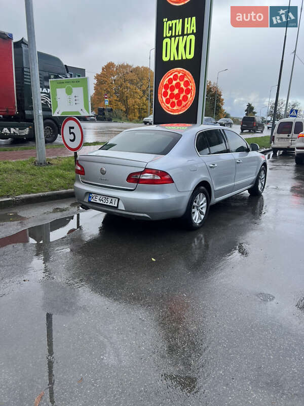 Лифтбек Skoda Superb 2011 в Тернополе