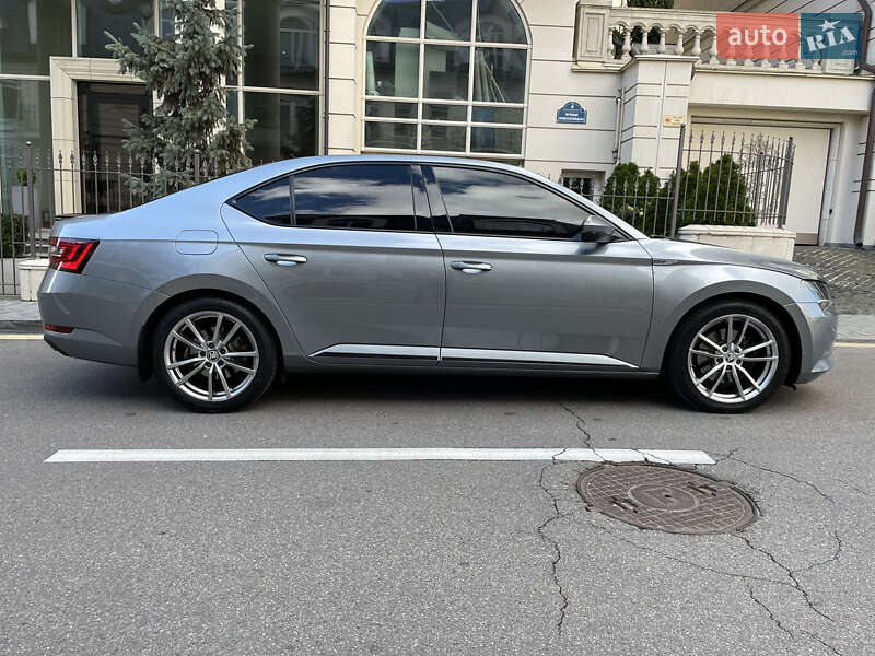 Лифтбек Skoda Superb 2015 в Киеве