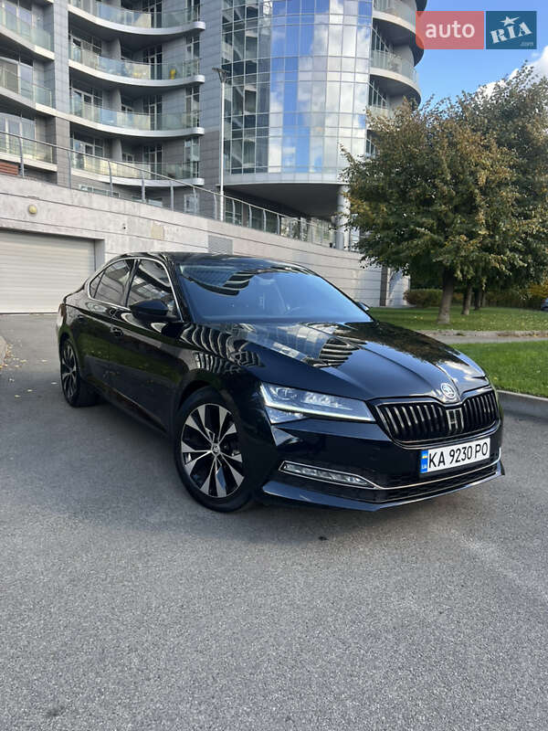 Лифтбек Skoda Superb 2019 в Киеве