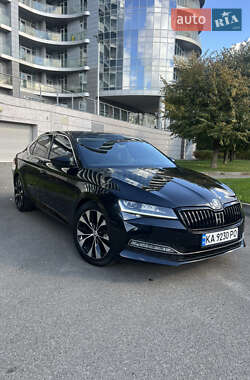 Лифтбек Skoda Superb 2019 в 