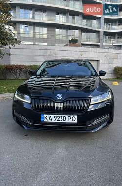 Лифтбек Skoda Superb 2019 в 
