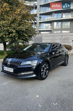 Лифтбек Skoda Superb 2019 в 