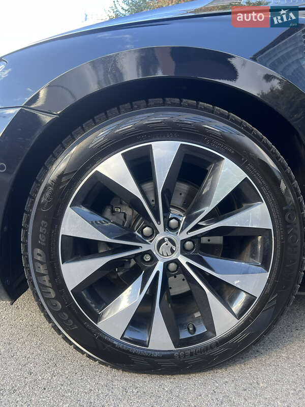 Лифтбек Skoda Superb 2019 в Киеве