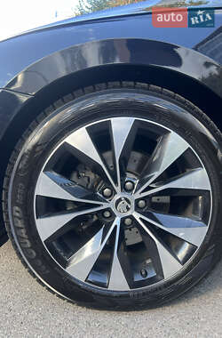 Лифтбек Skoda Superb 2019 в 