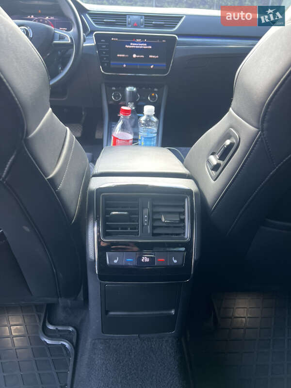 Лифтбек Skoda Superb 2019 в Киеве