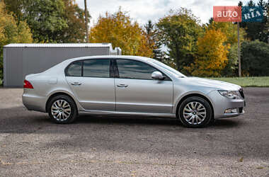 Лифтбек Skoda Superb 2012 в 