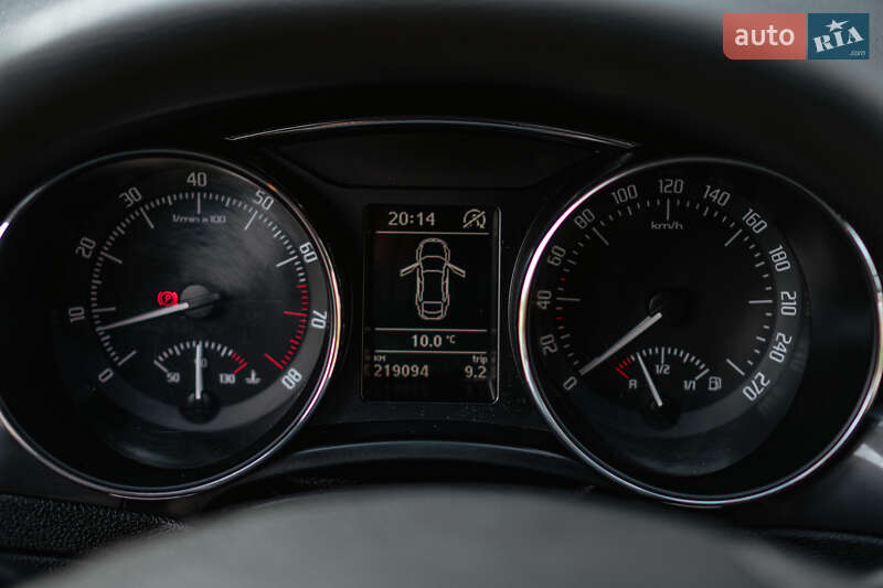 Лифтбек Skoda Superb 2012 в Бурштыне