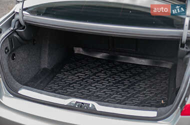 Лифтбек Skoda Superb 2012 в 