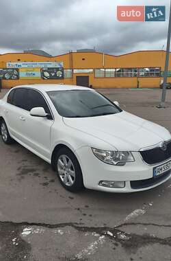 Лифтбек Skoda Superb 2011 в 