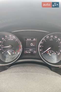 Лифтбек Skoda Superb 2011 в 
