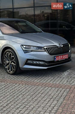 Лифтбек Skoda Superb 2022 в 