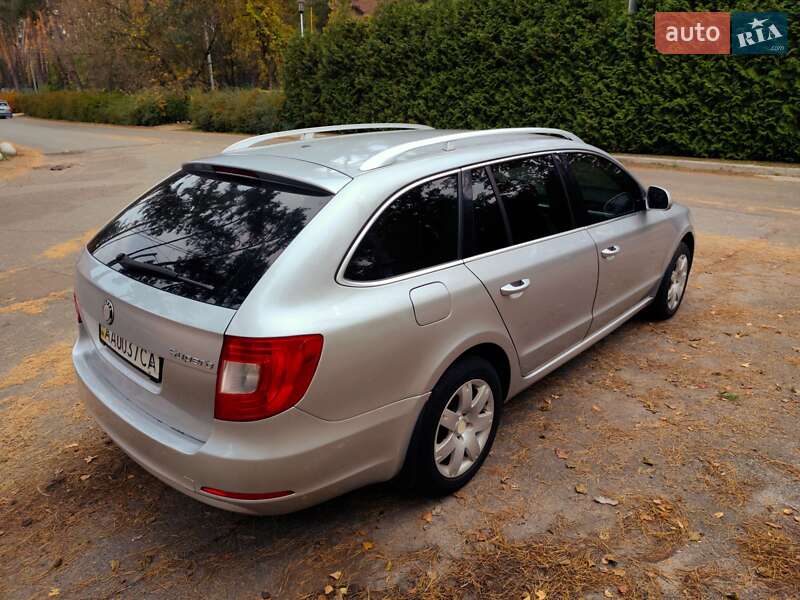 Универсал Skoda Superb 2010 в Буче