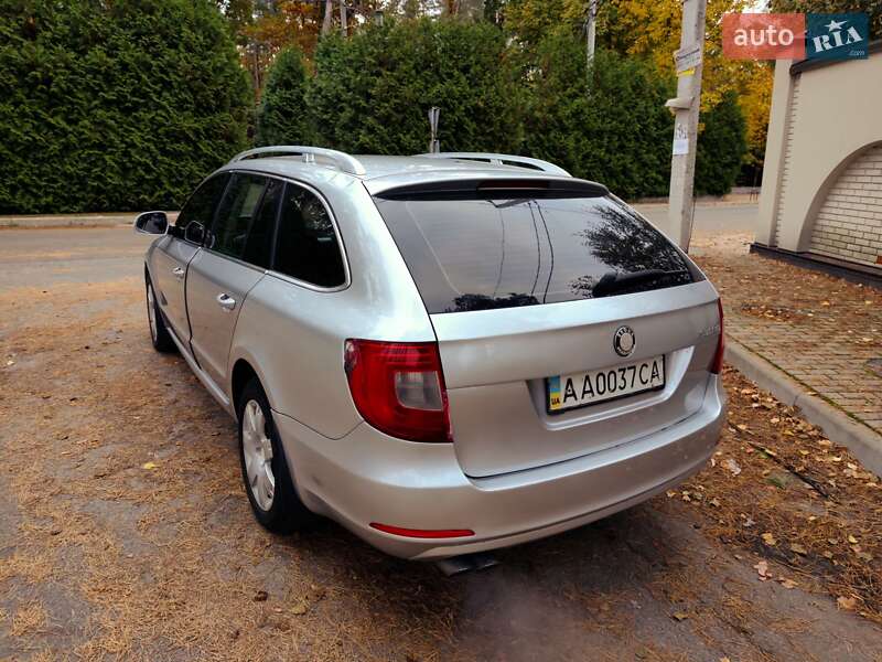 Универсал Skoda Superb 2010 в Буче