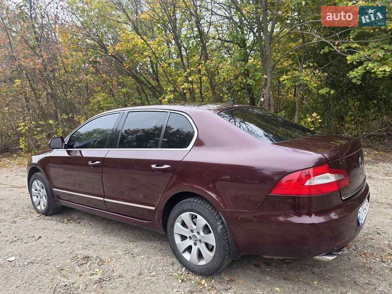Лифтбек Skoda Superb 2010 в Киеве