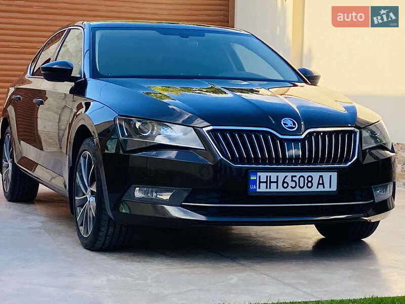 Ліфтбек Skoda Superb 2017 в 