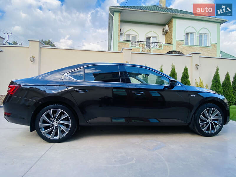 Лифтбек Skoda Superb 2017 в Одессе