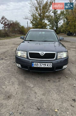 Лифтбек Skoda Superb 2006 в 