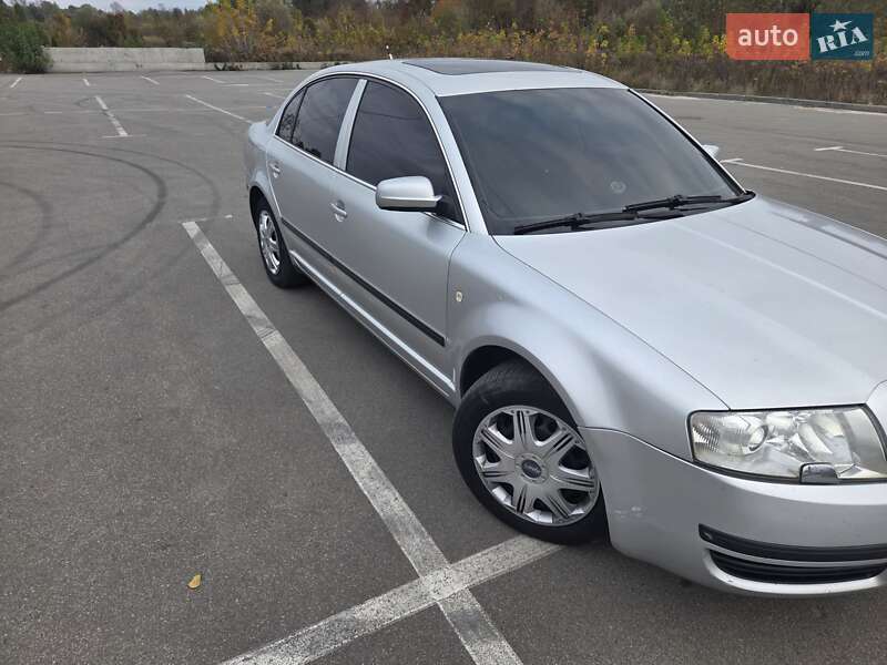Skoda Superb 2004