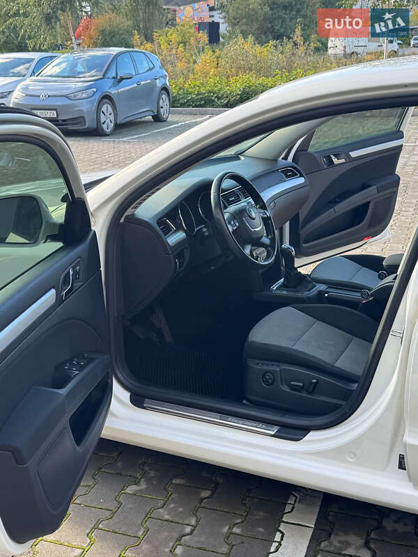Ліфтбек Skoda Superb 2012 в Хмельницькому