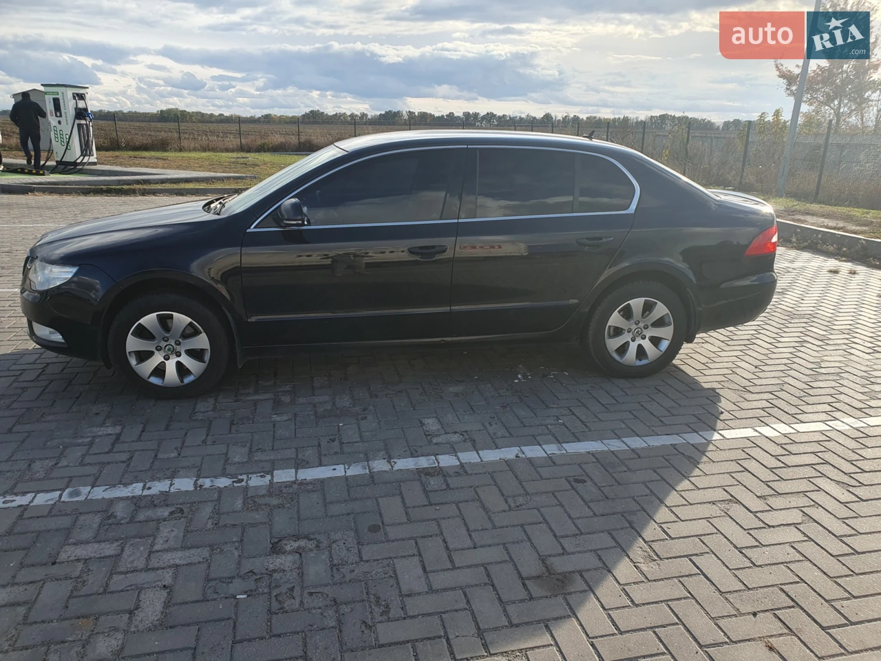 2010 Skoda Superb - мініатюра 12