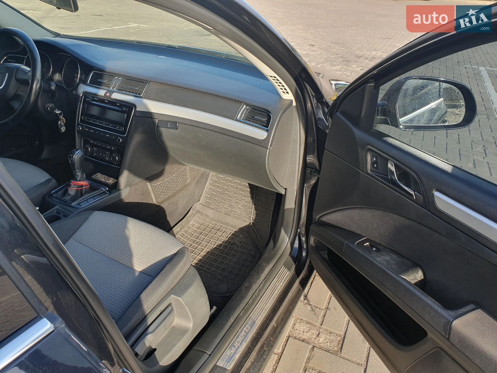 2010 Skoda Superb - мініатюра 10