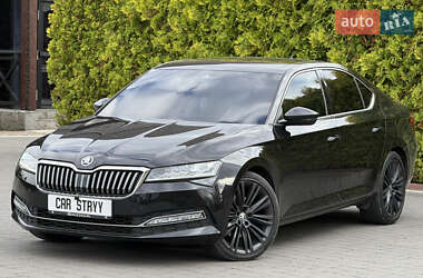 Лифтбек Skoda Superb 2019 в 