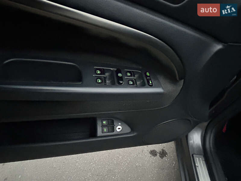 Ліфтбек Skoda Superb 2002 в Шептицькому