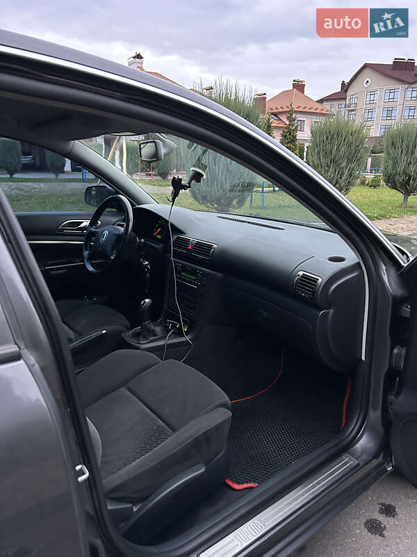 Ліфтбек Skoda Superb 2002 в Шептицькому