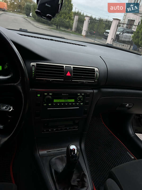 Ліфтбек Skoda Superb 2002 в Шептицькому