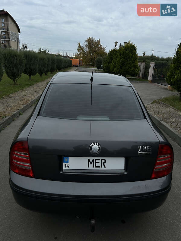 Ліфтбек Skoda Superb 2002 в Шептицькому