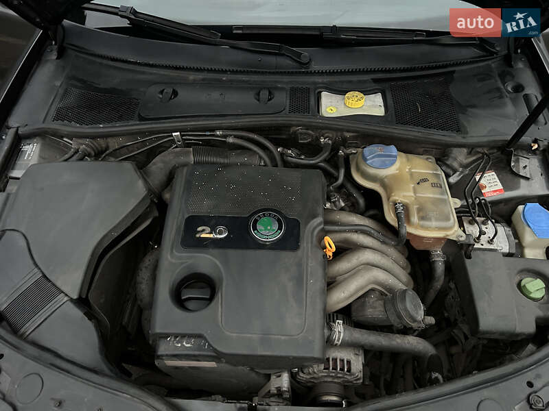 Ліфтбек Skoda Superb 2002 в Шептицькому