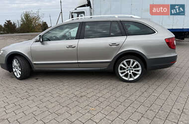 Універсал Skoda Superb 2013 в 