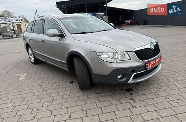 Універсал Skoda Superb 2013 в 