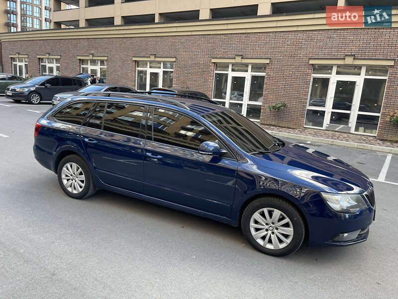 Універсал Skoda Superb 2014 в Києві