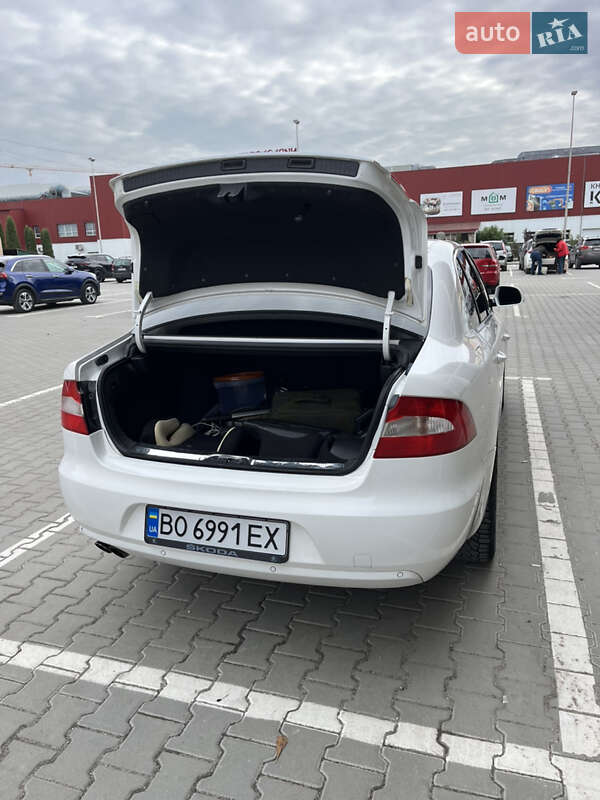 Ліфтбек Skoda Superb 2013 в Тернополі