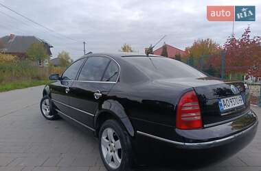 Лифтбек Skoda Superb 2002 в 