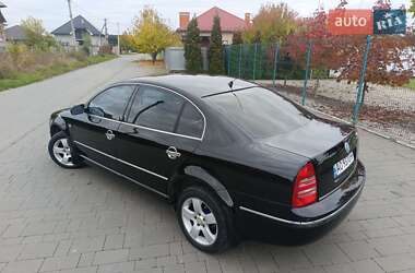 Лифтбек Skoda Superb 2002 в 